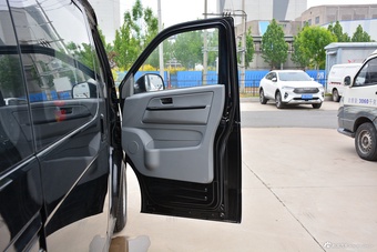 2022款凯锐浩克2.0L畅运标准6座高顶