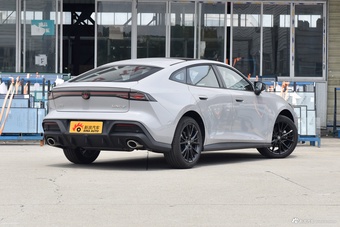 2025款长安UNI-V 第三代 1.5T 500Bar尊贵型