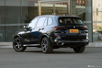2026款宝马X5 xDrive 30Li 尊享型 M运动曜夜套装