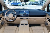 2025款岚图梦想家 PHEV 四驱尊贵乾崑版