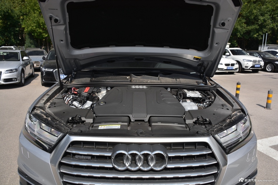 2019款奥迪Q7 2.0T自动45TFSI舒适型