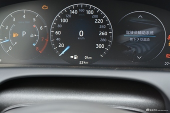 2018款捷豹XJL 3.0L自动SC两驱典雅商务版 