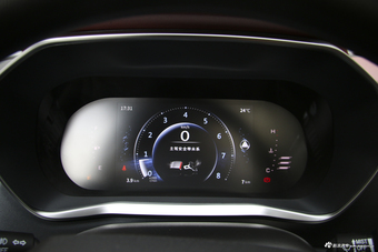 2019款风行T5L 1.8T手动豪华型7座