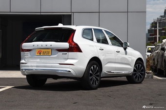 2025款沃尔沃XC60 B5 四驱智远豪华版