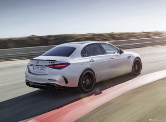 2023款AMG C混动 63 S 4MATIC