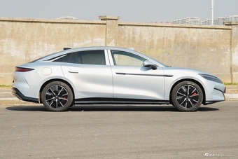 2025款汉L EV 701KM激光雷达旗舰型