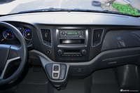 2022款图雅诺新能源 厢式运输车加长轴中顶3座79.92kWh