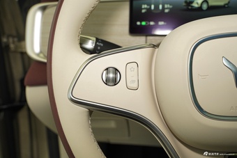 2025款岚图知音 后驱乾崑版