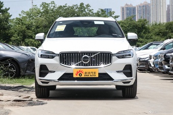 2025款沃尔沃XC60 B5 四驱智逸豪华版