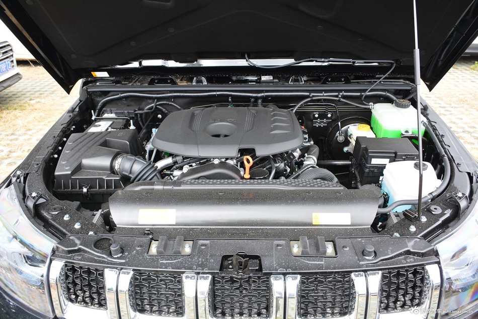 2020款北京BJ40 2.0T自动四驱致敬2020版至尊型