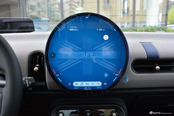 2025款MINI 2.0T COOPER S 艺术家 五门版