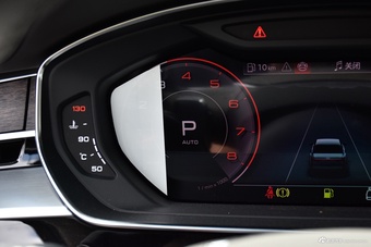 2025款奥迪A8L 55 TFSI quattro 旗舰型