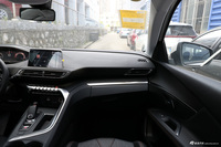 2017款标致5008 1.8T自动380THP精英版5座