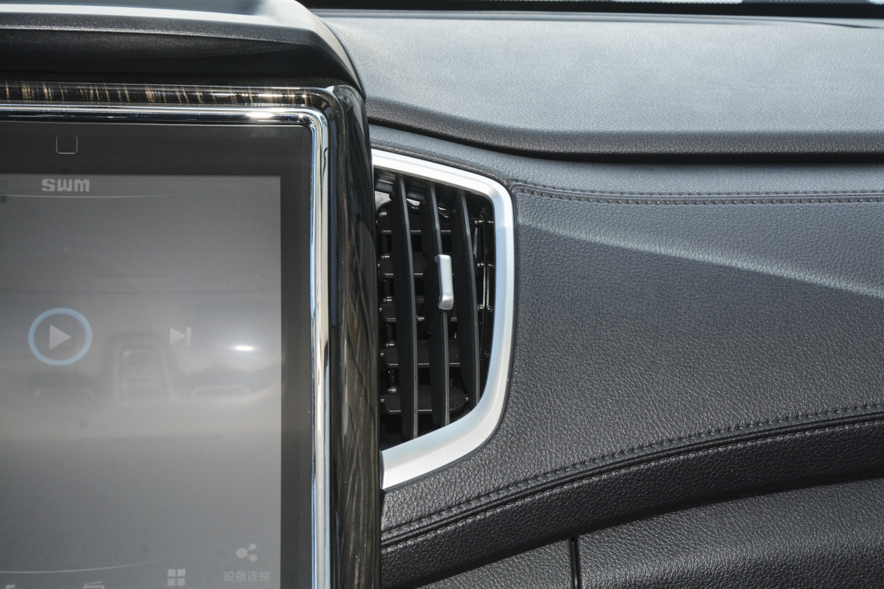 2019款斯威X7 1.8L手动舒适版7座