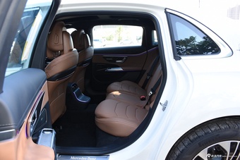 2025款奔驰E级 E 300 L 时尚运动型