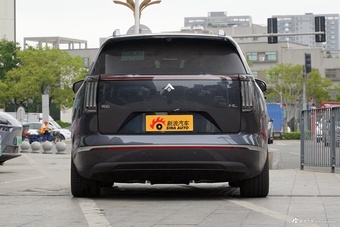 2025款昊铂HL 700 Ultra六座四驱激光雷达版