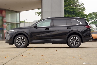 2025款昂科威Plus 28T 两驱白金版