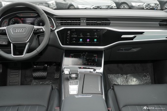 2026款奥迪A6L 45 TFSI quattro 臻选动感型