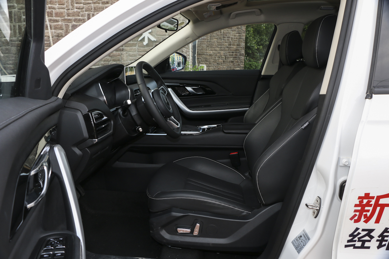 2018款众泰T500 1.5T自动智能互联尊贵型