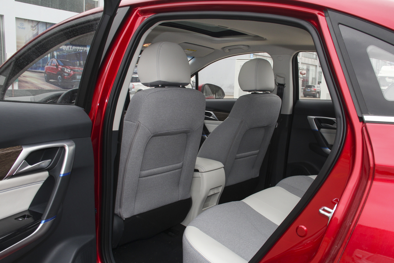 2018款北汽新能源EU系列 EU5 R500智风版 