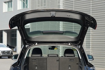 2024款奥迪Q5L 40 TFSI 时尚动感型