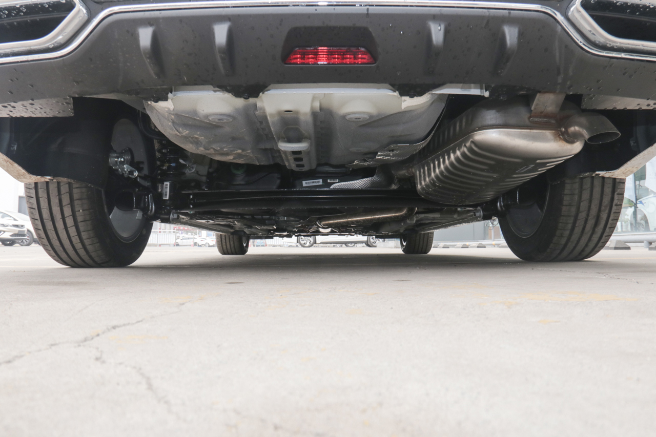 2019款吉利缤瑞1.0T手动200T手动缤驰版