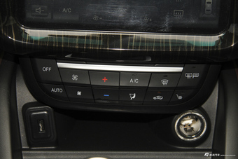 2018款斯威X7 1.5T手动尊贵型7座