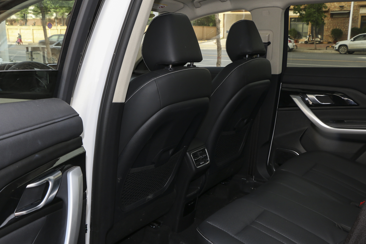 2018款众泰T500 1.5T自动智能互联尊贵型