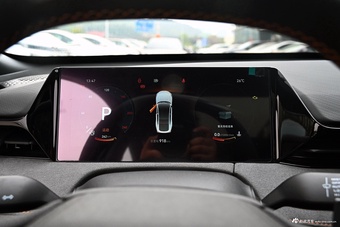 2025款长安UNI-V 第三代 2.0T 劲擎型