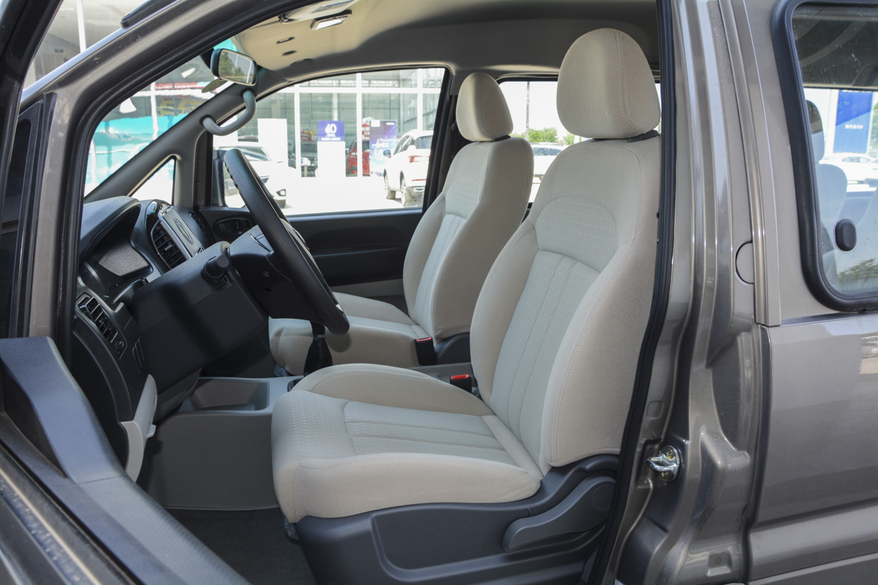 2018款菱智M3L 1.6L手动7座标准型