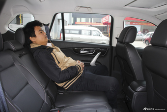 2018款斯威X7 1`.8L手动豪华版7座