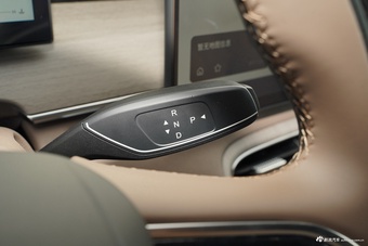 2025款瑞虎8 PLUS 290TGDI DCT乘势版