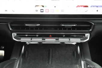 2026款ZEEKR 8X Ultra版 55kWh