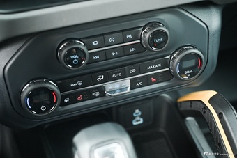 2025款福特烈马 2.3T 大沙丘限量定制版