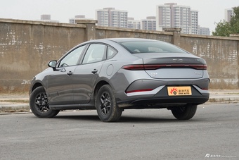 2025款秦PLUS DM-i 智驾版 55KM领先型