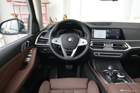 2019款宝马X7 xDrive40i 领先型豪华套装