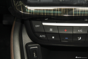 2018款斯威X7 1.5T手动尊贵型7座