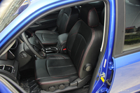 2019款黄海N3 2.5T手动柴油两驱运动版JE4D25Q5A