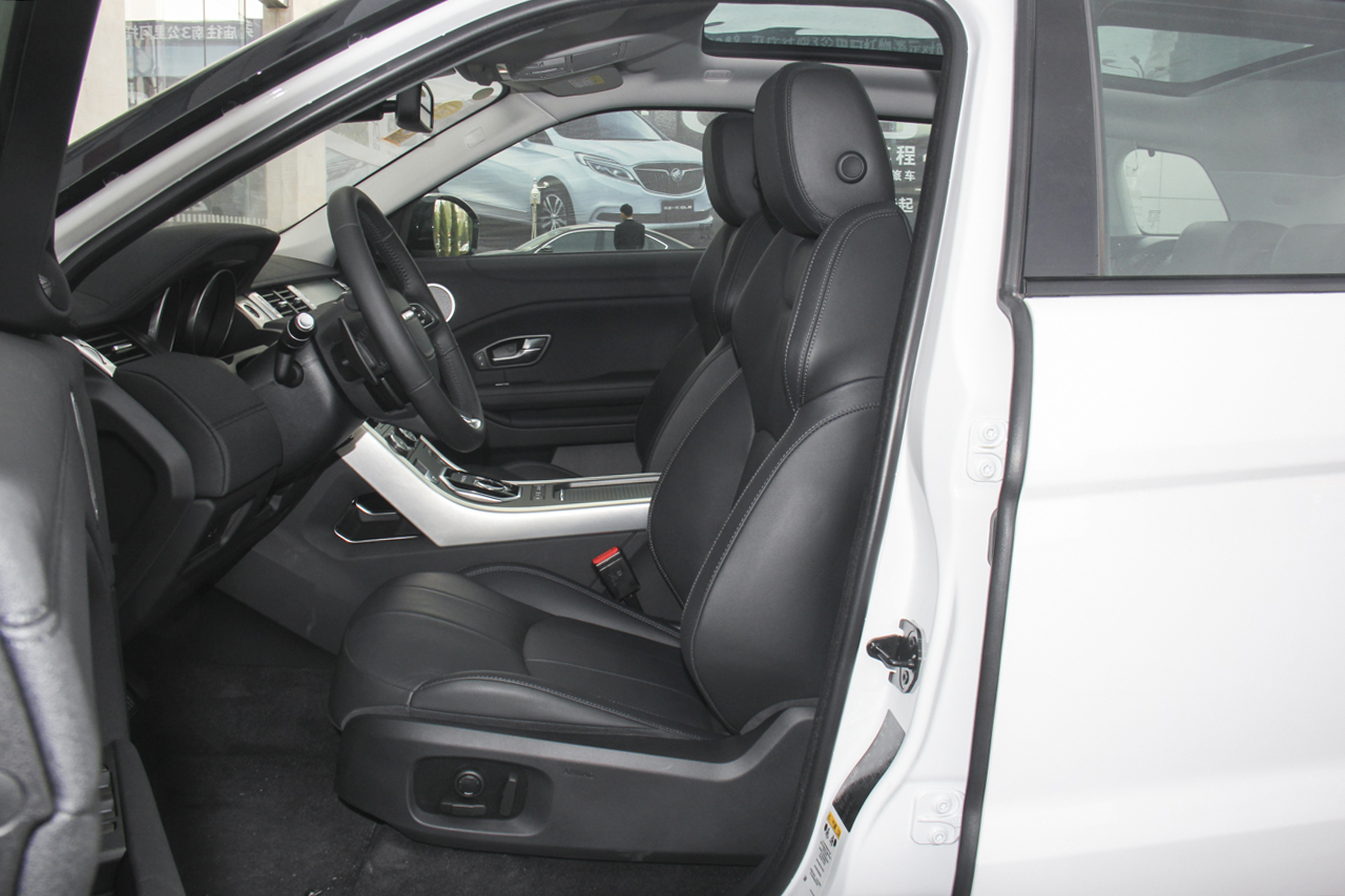 2018款揽胜极光2.0T自动智耀版240PS