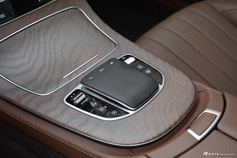 2021款奔驰E级 E 300 L 尊贵型