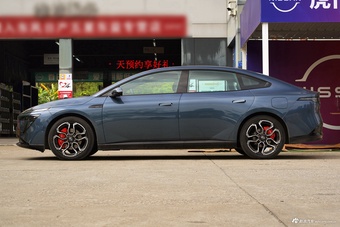 2025款日产N7 625 Max