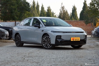 2025款零跑B01 430舒享版