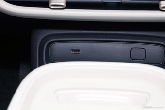 2025款极狐T1 基本款