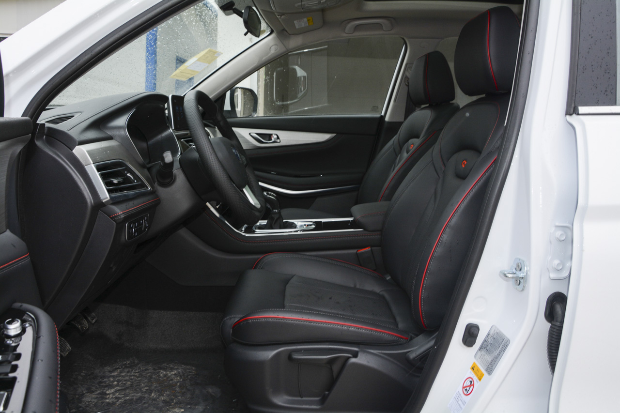 2018款长安CS75 1.5T手动精智型 