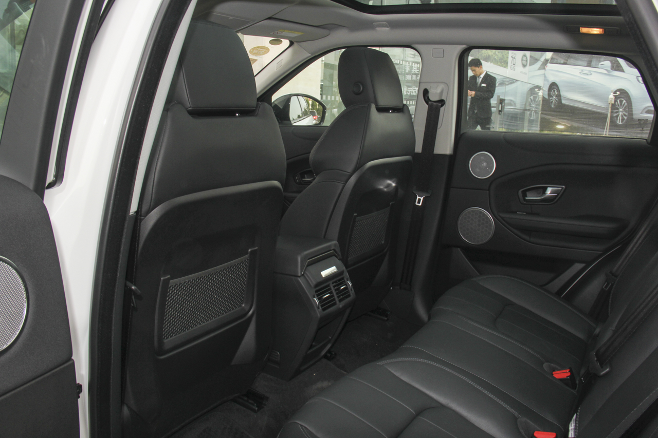 2018款揽胜极光2.0T自动智耀版240PS