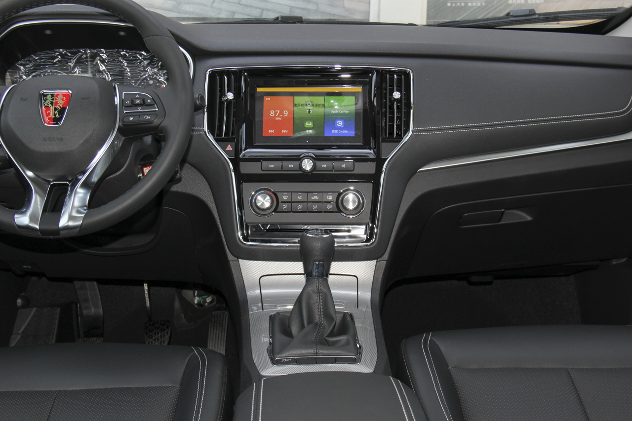 2018款荣威RX5 1.5T 20T手动两驱旗舰版