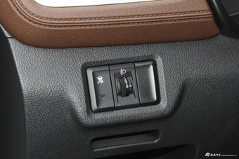 2018款斯威X7 1.5T手动尊贵型7座