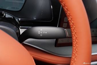 2025款唐DM-i 175KM 尊荣型