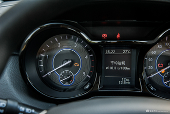 2018款域虎5 2.4T经典版柴油四驱豪华型长轴