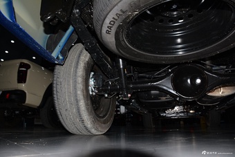 2026款长城炮 2.4T商用炮自动柴油四驱精英型长箱